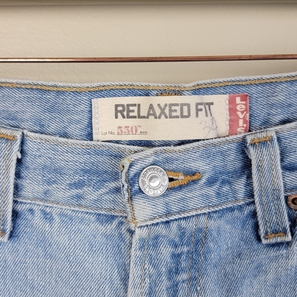 Levi's 14 550 Relaxed Light Wash High Rise Distressed Cutoff Jean Shorts Vintage - Picture 4 of 12